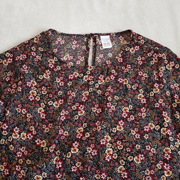Time and Tru Women's XXL (20) Black Floral Tiered Peplum 3/4 Bell Sleeve Blouse - Picture 4 of 10